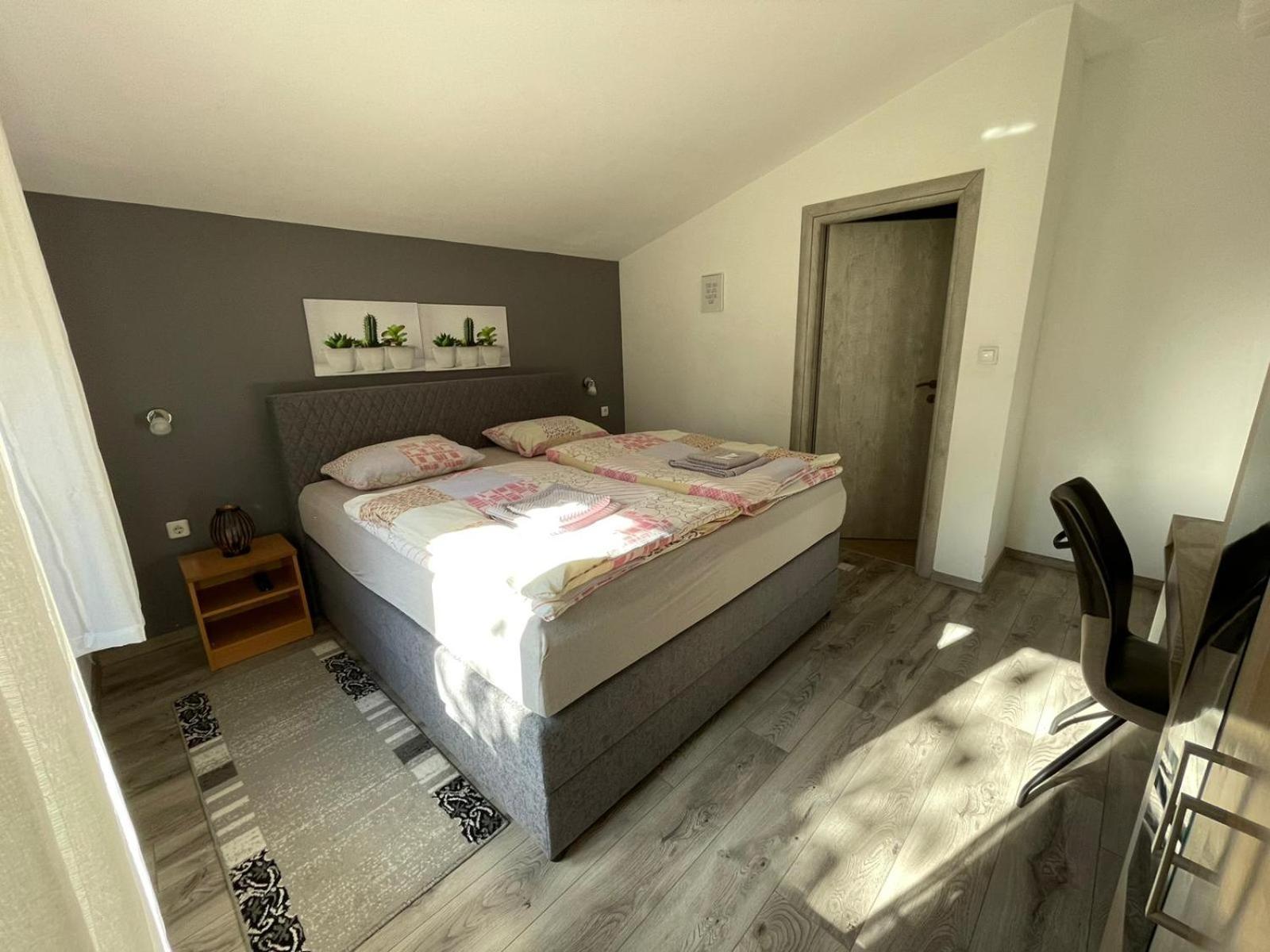 Apartman Dujmovic 1 Otočac Exteriör bild
